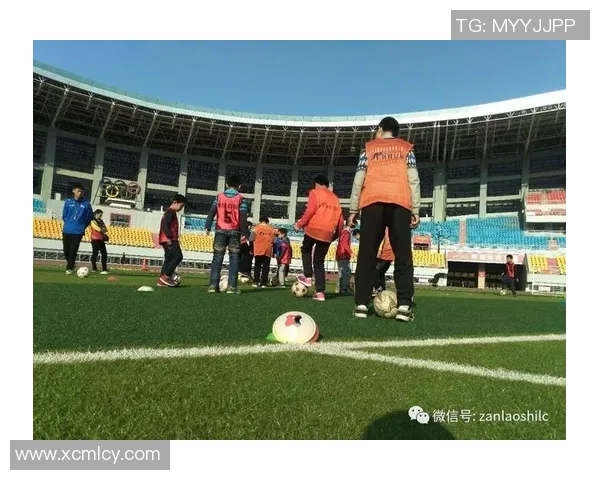 任意球足球公园带你体验激情四射的足球乐趣与团队合作的魅力 任意球足球公园带你体验激情四射的足球乐趣与团队合作的魅力